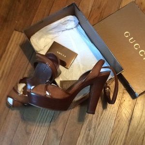 Women’s Gucci pumps